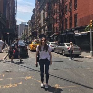 Meet your Posher, Daniela